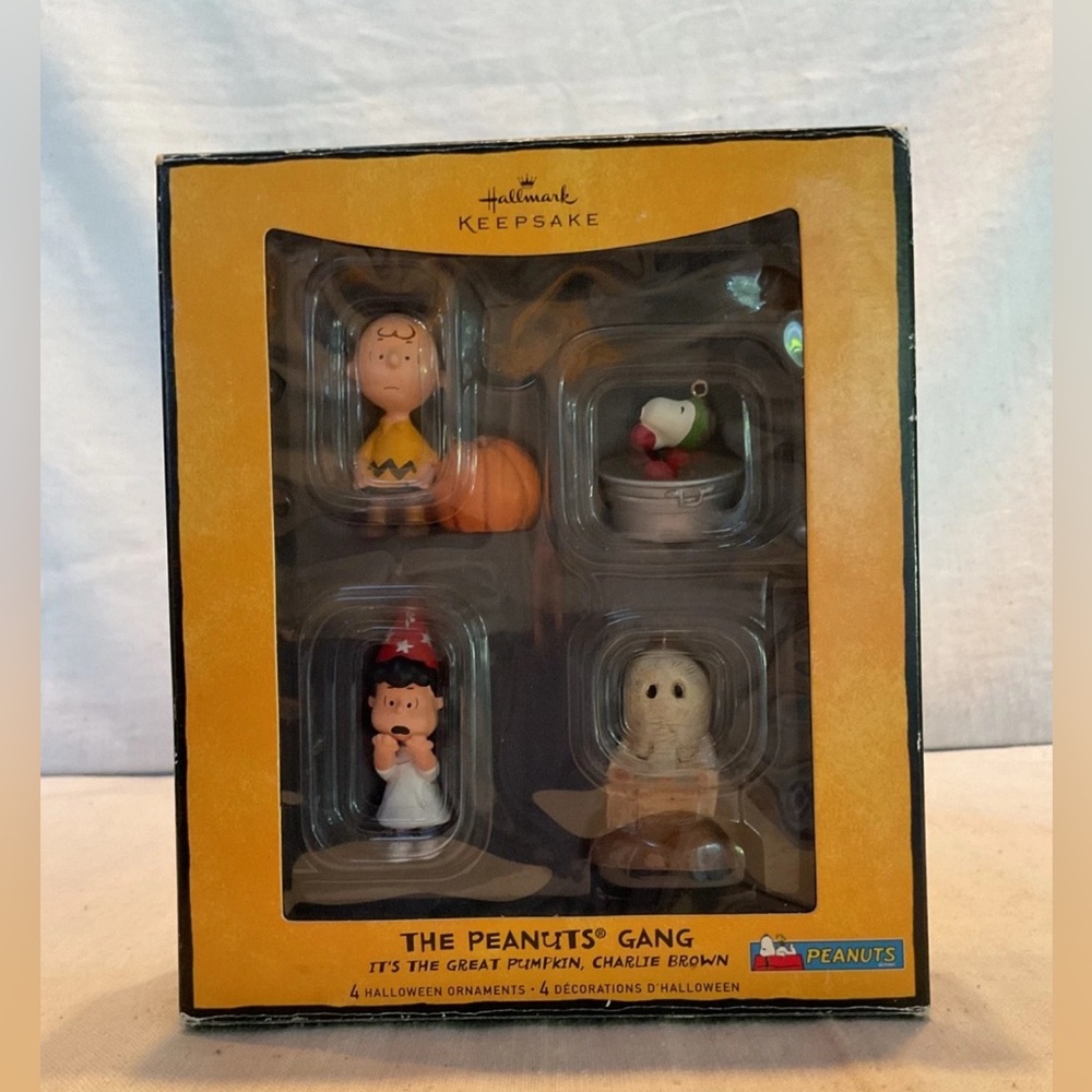 lot of 4 - 2008 Peanuts Gang “Great Pumpkin” figures. 2” x 2” to 1 1/2” x 1 1/2”